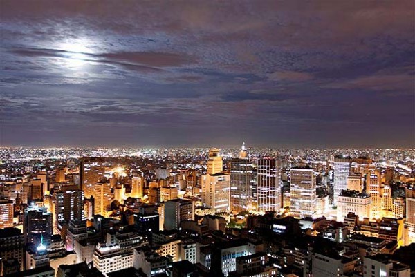 Vista nocturna de la ciudad de São Paulo Vista nocturna de la ciudad de São Paulo