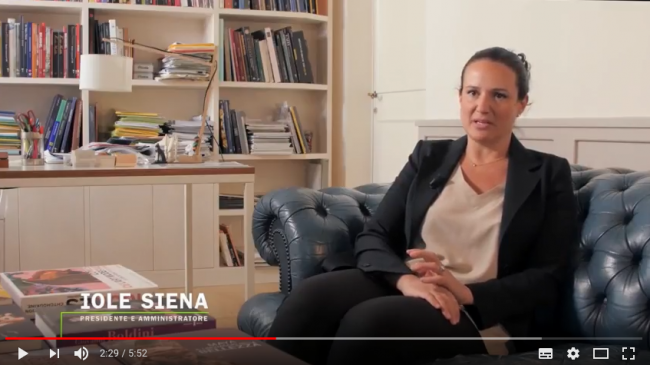 Iole Siena - Fotograma tomado de un video de Arthemisia | Arthemisia, arte para todos los públicos